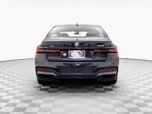 2022 BMW 750 i xDrive