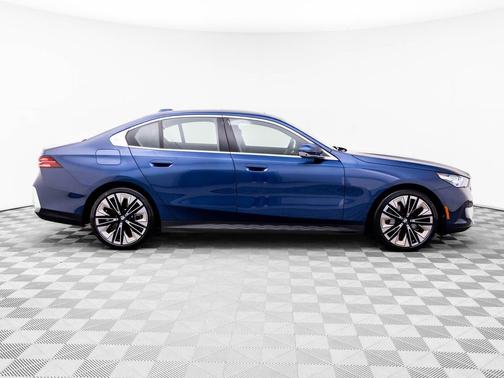 Blue Metallic 2025 BMW 540 xDrive