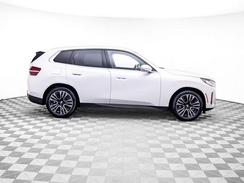 Mineral White Metallic 2025 BMW X3 30 xDrive