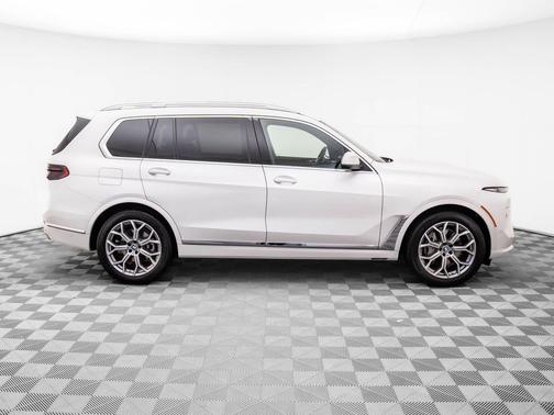 2025 BMW X7 xDrive40i