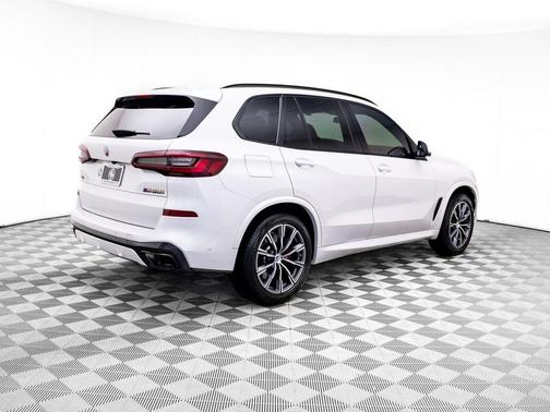 2023 BMW X5 M50i