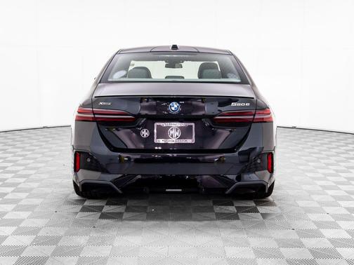 2026 BMW 550e xDrive