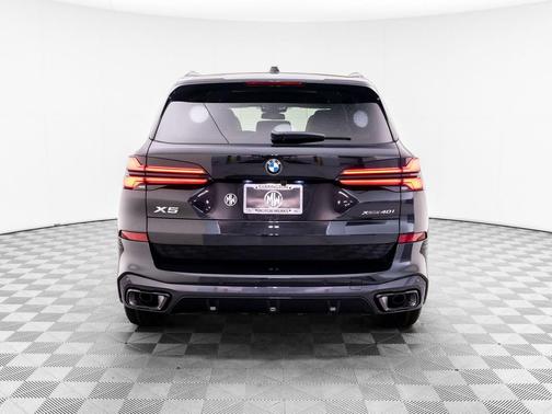 Black Sapphire Metallic 2026 BMW X5 xDrive40i