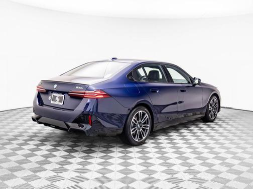 2026 BMW 530 i xDrive