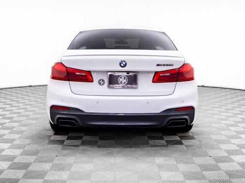 Alpine White 2019 BMW M550 i Xdrive