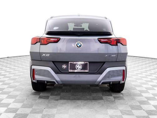 2025 BMW X2 xDrive28i