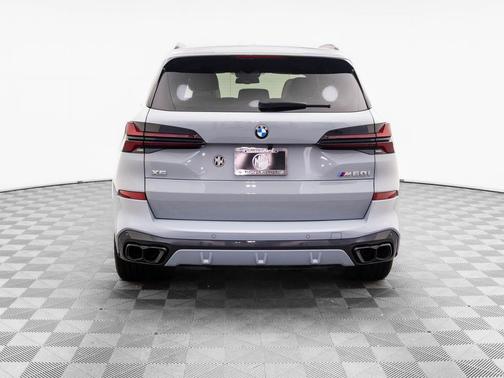 2025 BMW X5 M60i
