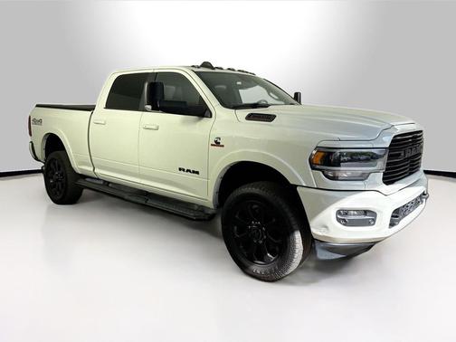 2019 RAM 2500 Laramie Crew Cab 4x4 6'4' Box