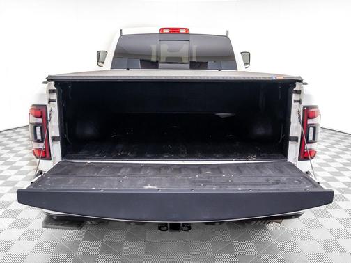 2019 RAM 2500 Laramie Crew Cab 4x4 6'4' Box