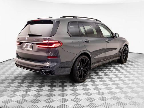 2026 BMW X7 M60i