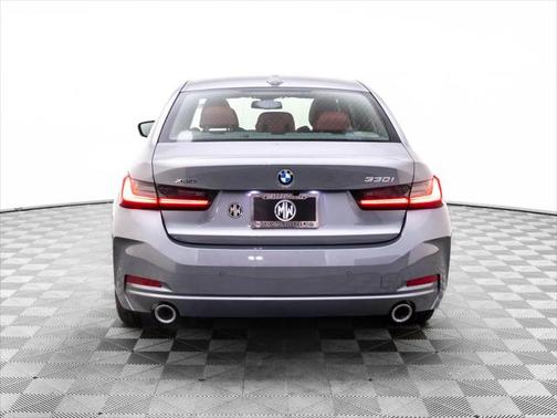 2025 BMW 330 i xDrive