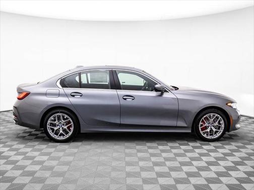2025 BMW 330 i xDrive