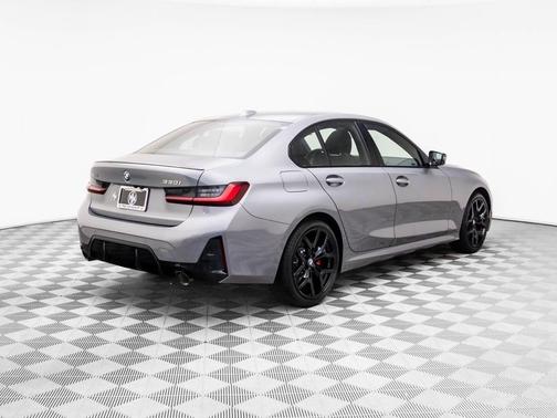 2026 BMW 330 i xDrive