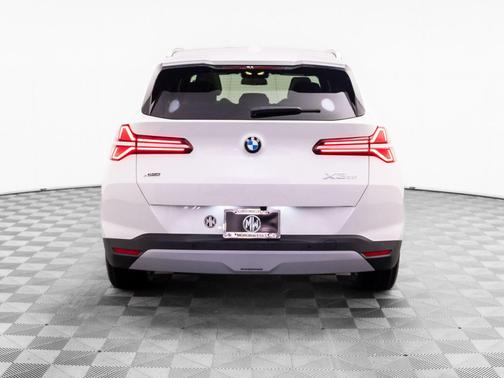 Mineral White Metallic 2026 BMW X3 30 xDrive