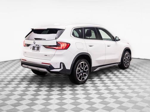 Alpine White 2026 BMW X1 xDrive28i