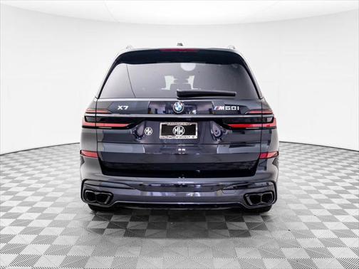 2024 BMW X7 M60i