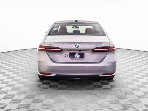 2025 BMW 540 i xDrive