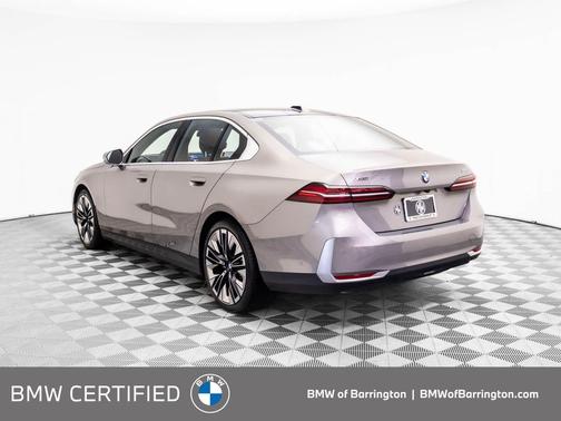 2025 BMW 540 i xDrive