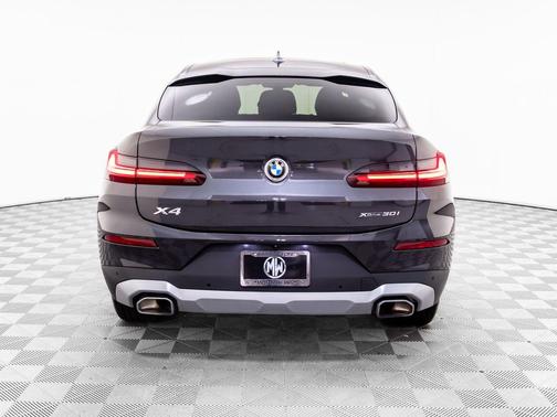 2024 BMW X4 xDrive30i