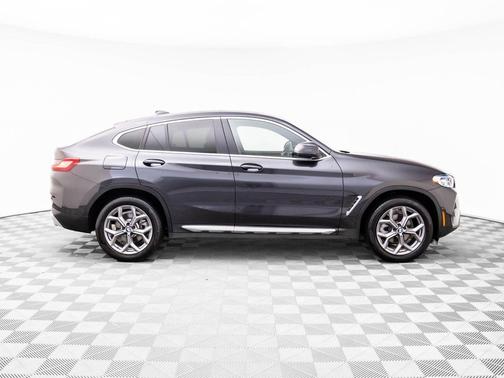 2024 BMW X4 xDrive30i