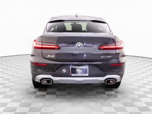 2024 BMW X4 xDrive30i