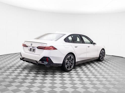 2024 BMW 530 i xDrive
