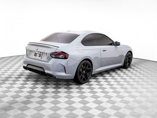 2025 BMW M240 i xDrive