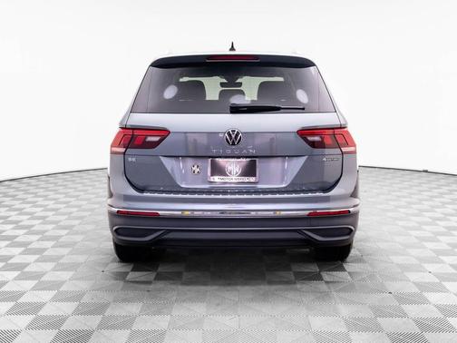 Platinum Gray Metallic 2023 Volkswagen Tiguan 2.0T SE 4MOTION