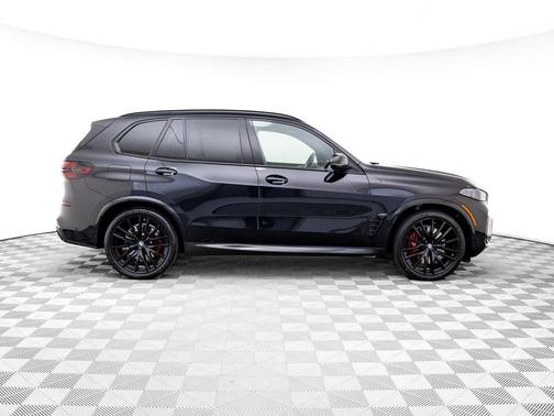 2024 BMW X5 M60i