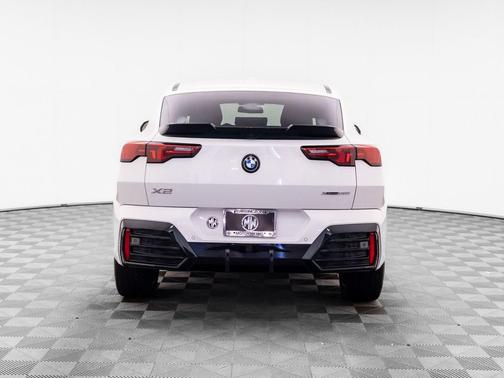 Alpine White 2026 BMW X2 xDrive28i