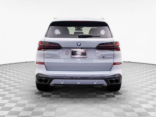 2025 BMW X5 M60i