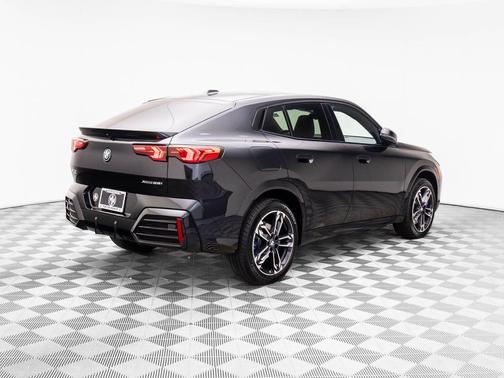 2025 BMW X2 xDrive28i