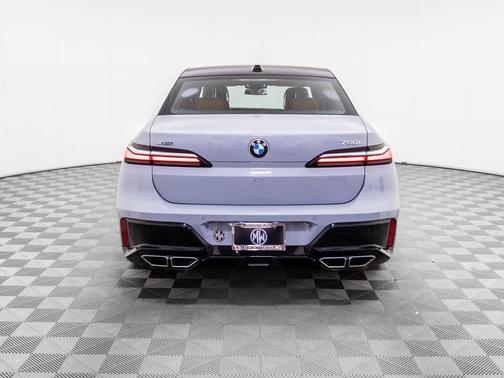 2023 BMW 760 i xDrive