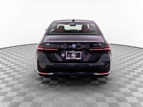 2025 BMW i5 xDrive40