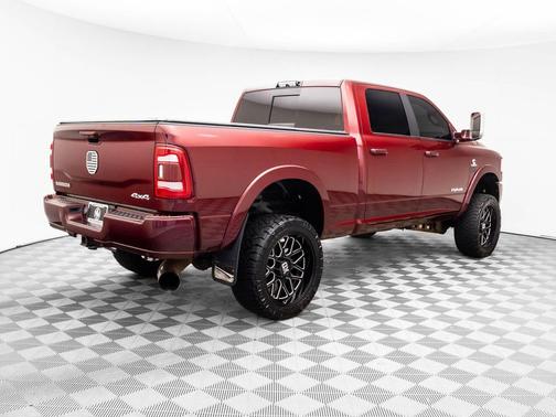 2019 RAM 2500 Laramie Crew Cab 4x4 6'4' Box