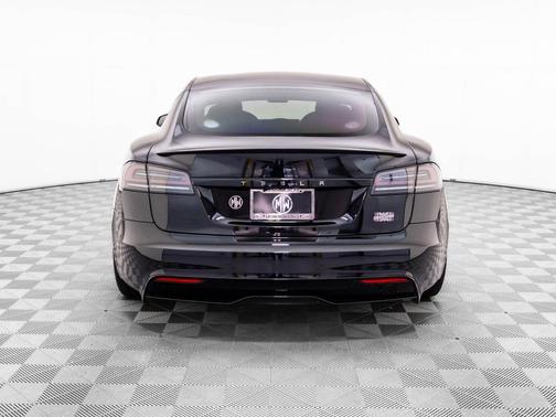 2023 Tesla Model S Plaid