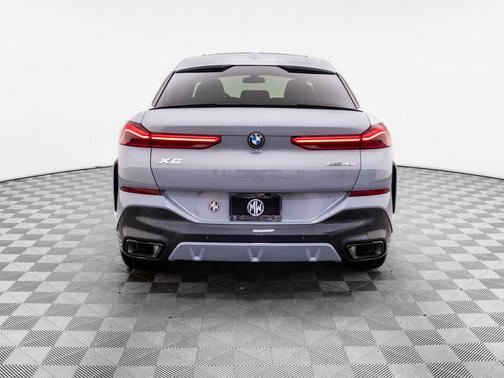 2026 BMW X6 xDrive40i