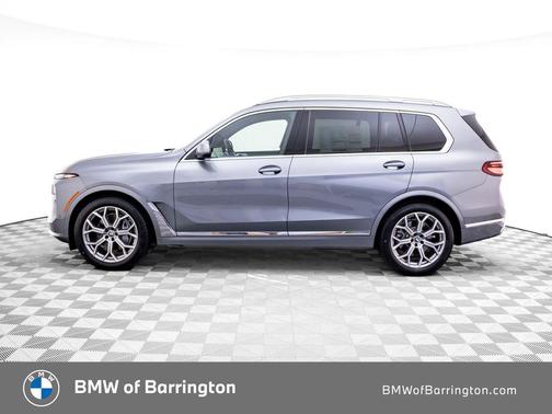 Skyscraper Grey Metallic 2026 BMW X7 xDrive40i