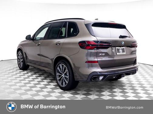 Manhattan Green Metallic 2026 BMW X5 xDrive40i