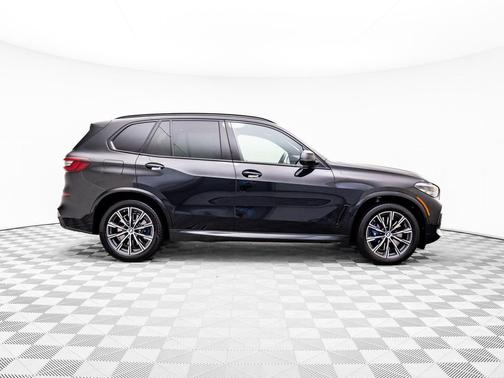 2023 BMW X5 M50i