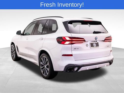 White Metallic 2026 BMW X5 xDrive40i