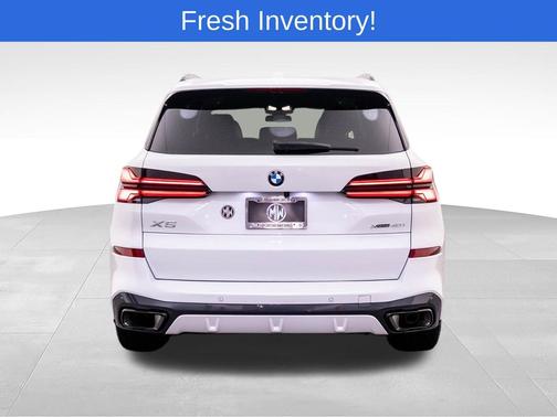 White Metallic 2026 BMW X5 xDrive40i