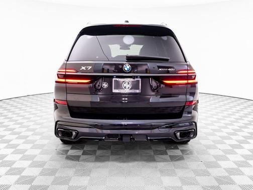2026 BMW X7 xDrive40i