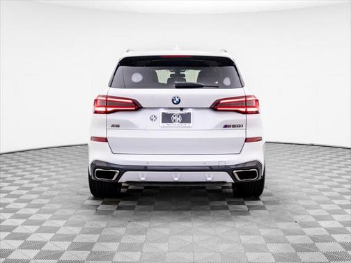 2022 BMW X5 M50i