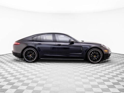 2018 Porsche Panamera 4S