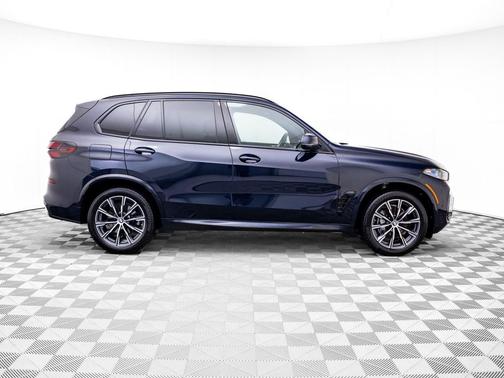 Carbon Black Metallic 2026 BMW X5 xDrive40i