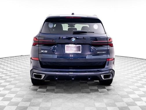 Carbon Black Metallic 2026 BMW X5 xDrive40i