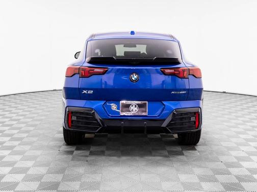 Portimao Blue Metallic 2026 BMW X2 xDrive28i
