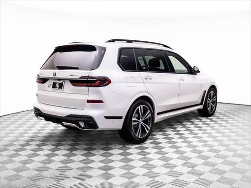 2026 BMW X7 xDrive40i