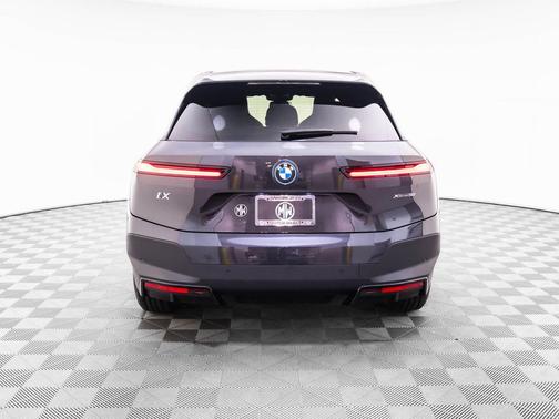2025 BMW iX xDrive50